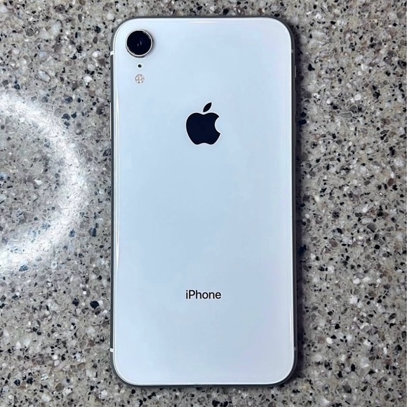 Apple iPhone - White
